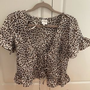 Leopard front tie top